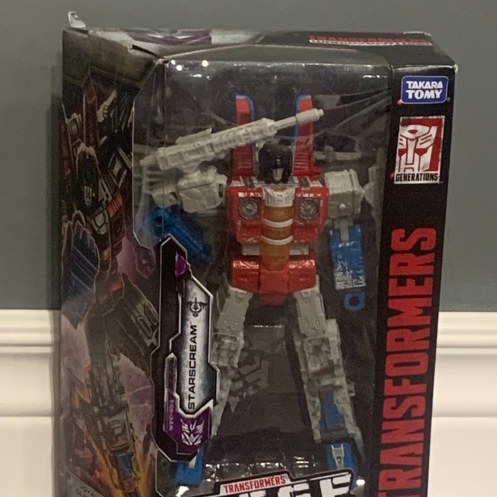 Transformers Toys Generations War for Cybertron - Picture 2 of 4